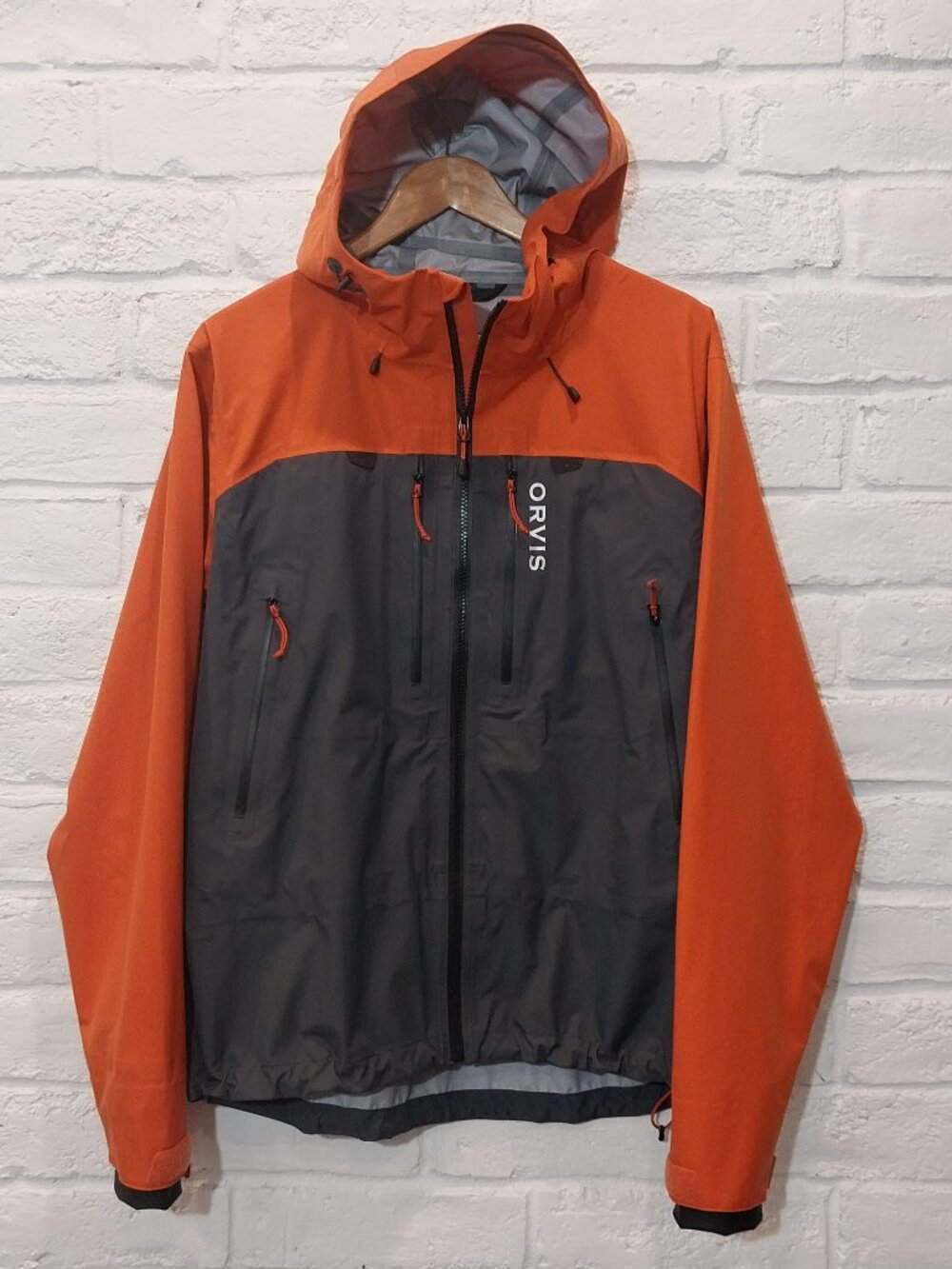 Orvis Mens Medium Ultralight Wading Waterproof Nylon Hooded Jacket Orange Gray.